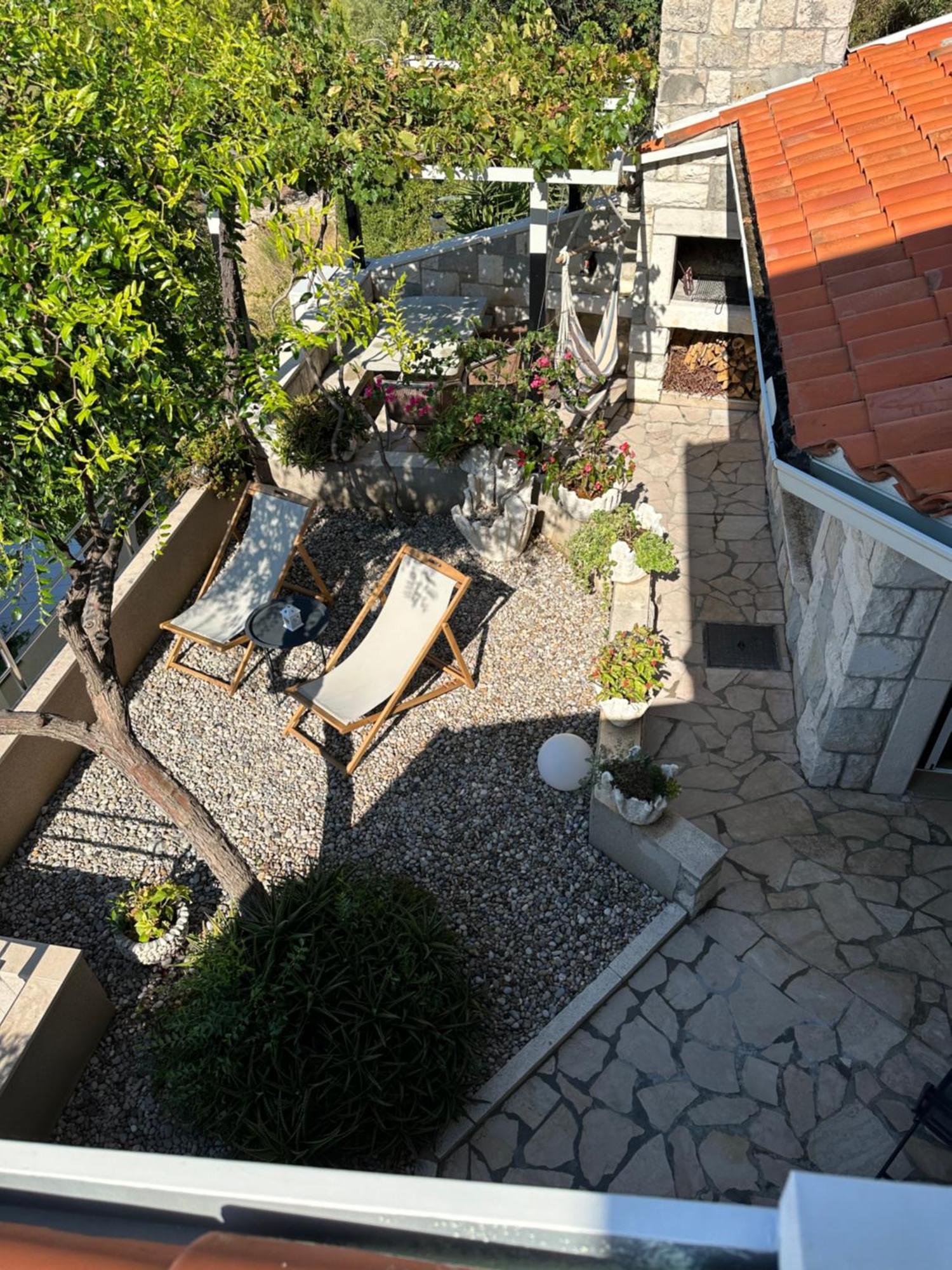 Romantic Stone- Studio Apartman オミシュ エクステリア 写真